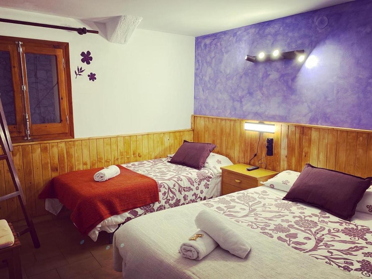 Hostal La Cuineta De Cal Triuet Gósol Exterior foto