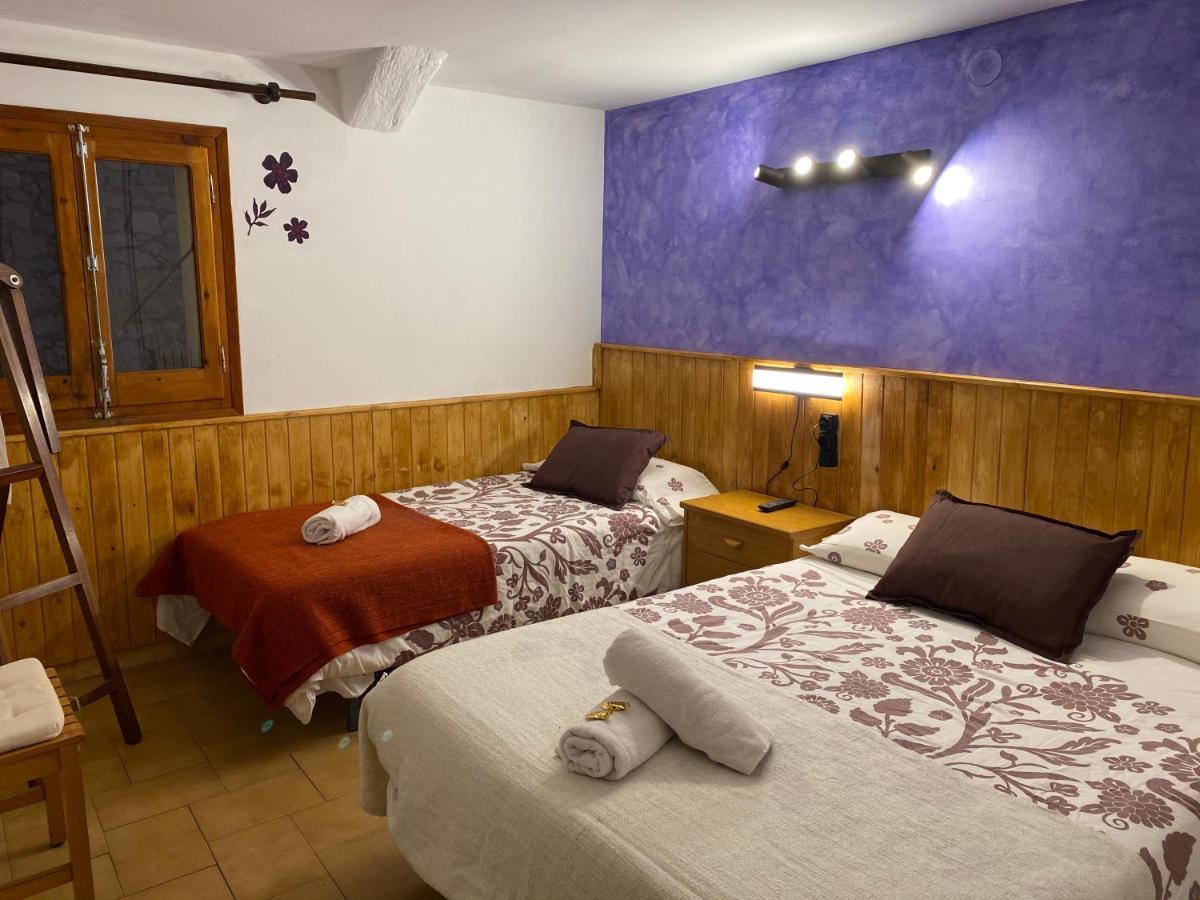 Hostal La Cuineta De Cal Triuet Gósol Exterior foto
