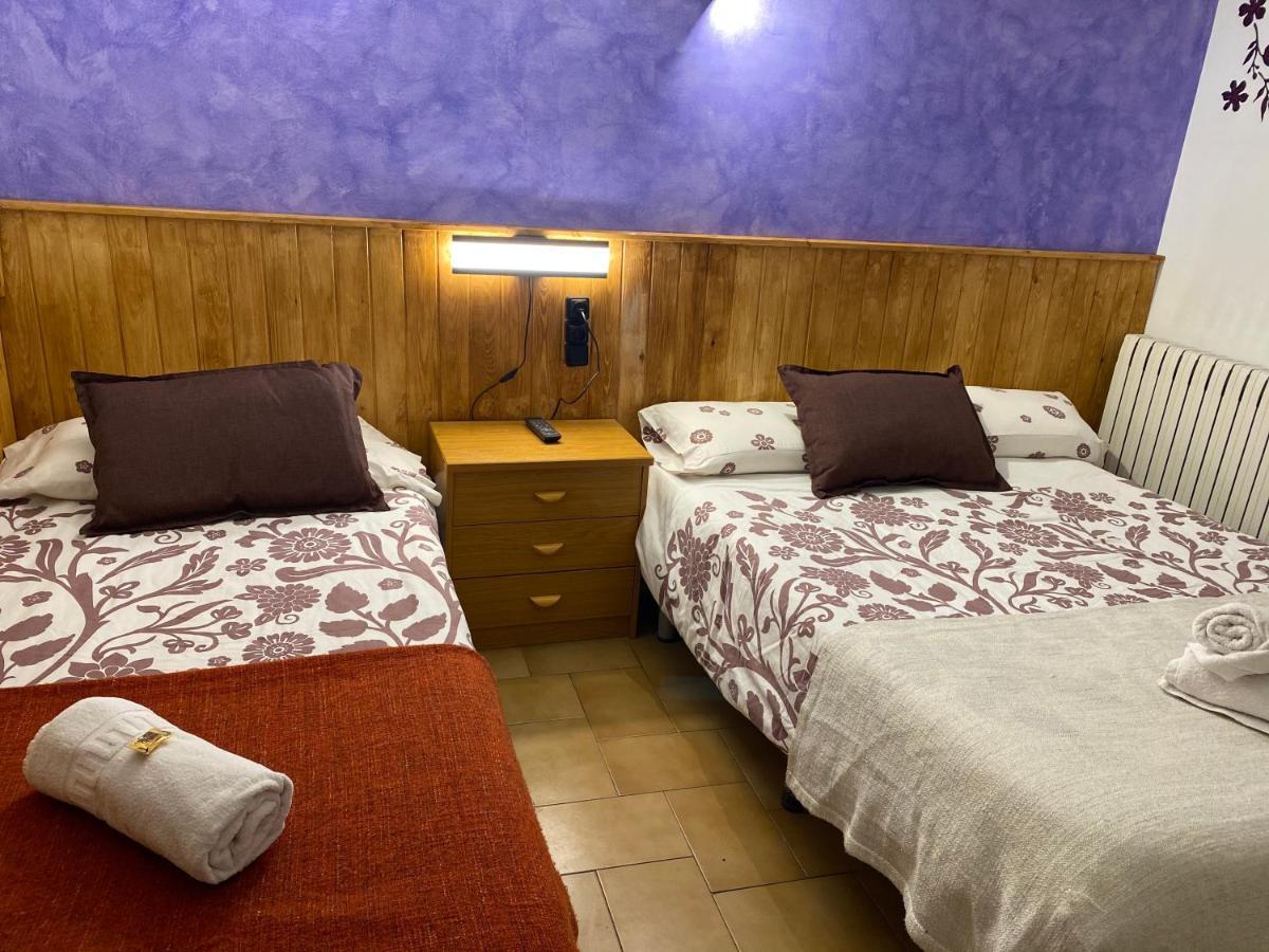 Hostal La Cuineta De Cal Triuet Gósol Exterior foto
