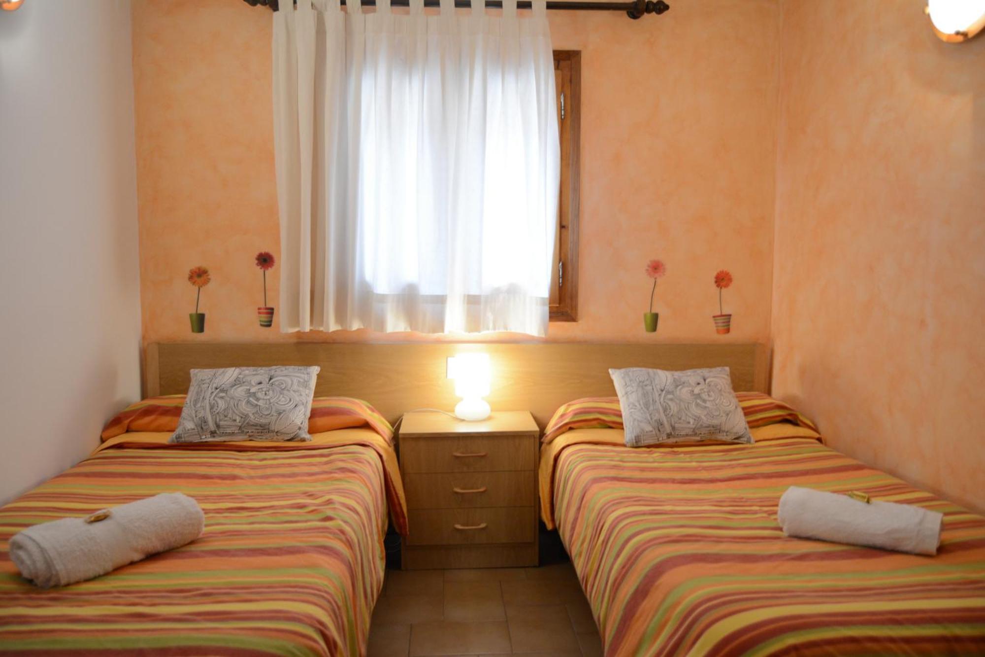 Hostal La Cuineta De Cal Triuet Gósol Exterior foto