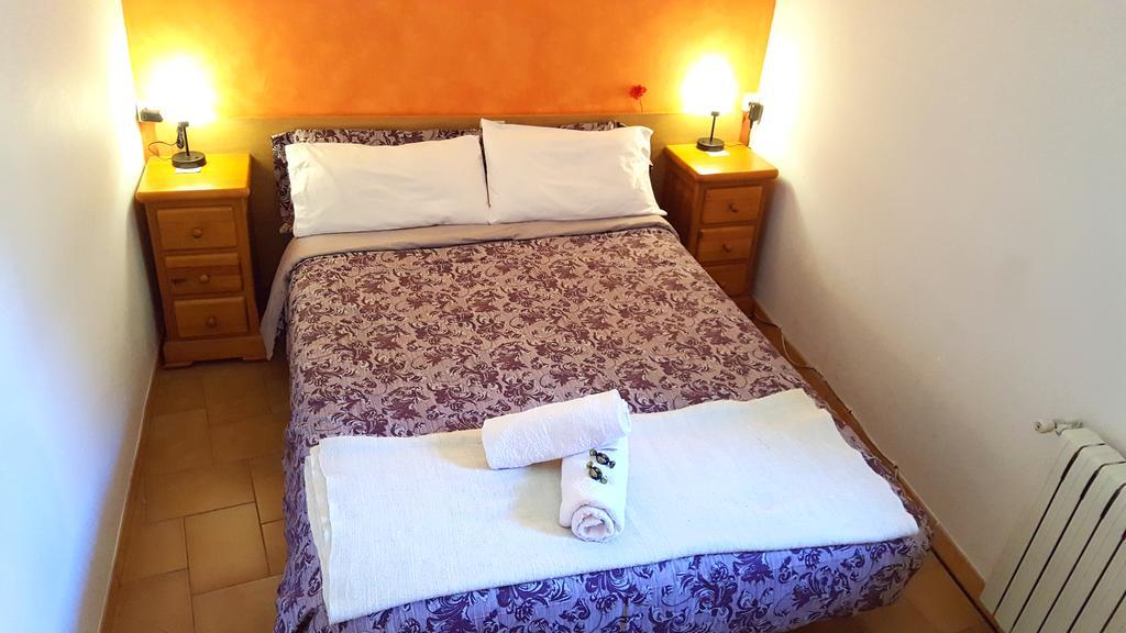 Hostal La Cuineta De Cal Triuet Gósol Exterior foto